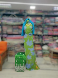 Tela Marrón para Tejido Dirac Alemán Ecológico con Estampado Floral Blanco |   Vestido de Novia de Lujo para Niñas con Bordado a Juego - Product Image 6