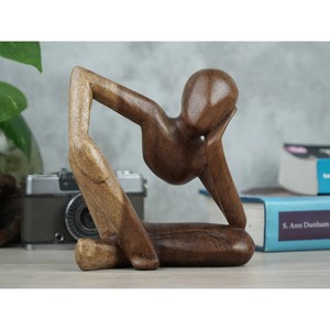 งานประติมากรรมไม้ทำมือสไตล์มินิมอลสำหรับตกแต่งโต๊ะในห้องนั่งเล่น - Product Image 3