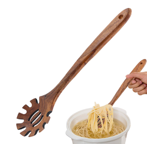 Cuillère à spaghetti en bois, ustensile de cuisine, cuillère à nouilles en bois, cuillère de cuisine artisanale et louche à nouilles pour la cuisine - Product Image 5