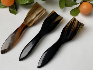 Cuchara de Servir Hecha a Mano con Cuerno de Búfalo, Estilo Antiguo, Pulida, de Alta Calidad, Artesanía Natural de la India, Venta al Por Mayor - Product Image 4