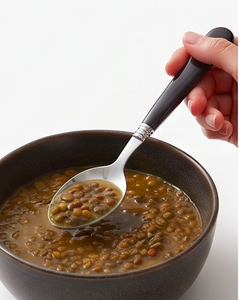 Juego de cubiertos clásico con mangos negros, cuchillo, tenedor y cuchara de acero inoxidable, apto para lavavajillas, para uso en mesas de boda. - Product Image 5