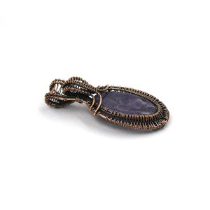 Colgante Ovalado de Amatista Púrpura de 65mm para Mujer, con Cadena de Cobre Chapada en Oro de 18K, Venta al Por Mayor |   Aniversario Hecho a Mano - Product Image 2