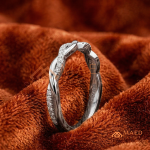 แหวนเพชรเงิน 14K ดีไซน์เกลียวสุดหรู |   แหวนแต่งงานเพชรแล็บโกรว์ทรงอินฟินิตี้แบบถัก | แหวนหมั้นมอสซาไนต์ - Product Image 2