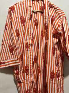 Kimono de algodón para mujer, estilo indio, con diseño de rayas verticales naranjas y blancas, directamente del mayorista. - Product Image 2