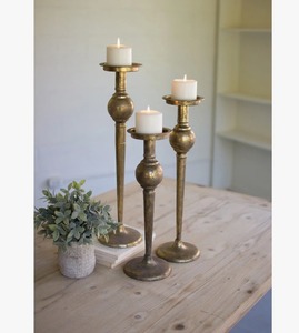 Elegante juego de candelabros altos de latón para decoración del hogar, material duradero al mejor precio. - Product Image 5