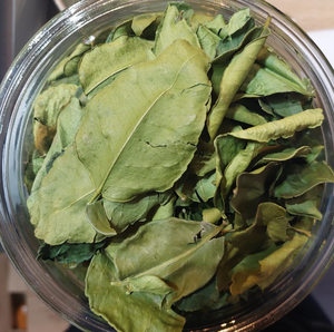 Feuilles de citron vert kaffir séchées naturelles vietnamiennes pour soupe et thé - Product Image 6