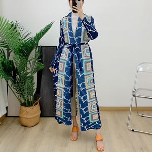 Abaya Musulmana Elegante para Mujer, Primavera 2025, Estilo Dubai, Oriente Medio, Estampado a Cuadros, Manga Larga, Largo hasta el Tobillo, Poliéster de Alta Calidad - Product Image 2