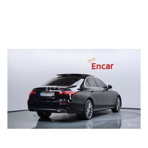 Mercedes-Benz E350 4MATIC AMG Line Clase E 2023 con Volante a la Izquierda, Caja de Cambios Automática, Asientos de Cuero, Cámara Trasera - Product Image 2