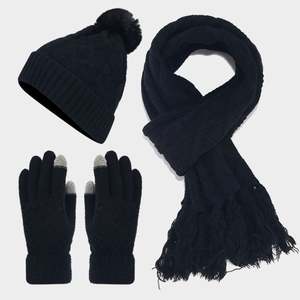 Ensemble trois pièces mode avec bonnet à pompon torsadé, écharpe et gants doublés polaire – Tenue chaude automne-hiver - Product Image 3