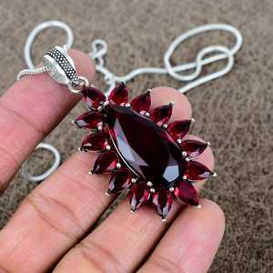 Pendentif Charme en Pierre Naturelle Grenat, Argent Sterling 925 Plaqué Or, Style Floral Vintage, Sertissage Clos en Forme de Poire, Bijoux pour Femme - Product Image 4