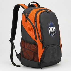 Sac à dos de basketball fabriqué avec un tissu léger et résistant, plusieurs compartiments, bretelles confortables et rangement pratique - Product Image 4
