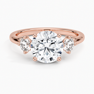 Anillo de Compromiso de Lujo con Tres Diamantes Redondos Cultivados en Laboratorio, para Mujer, en Oro Amarillo, Rosa y Blanco de 14K y 18K, para Uso Diario - Product Image 3