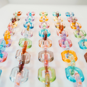 Décoration murale en résine en forme de hibou, faite à la main, écologique, design moderne, personnalisable, pour accrocher - Product Image 1