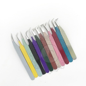 Juego de pinzas para pestañas de acero inoxidable, precio al por mayor, pinzas de Punta plateada probadas a mano, recubrimiento de polvo múltiple sostenible - Product Image 1