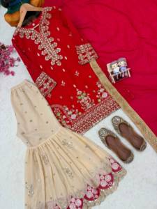 Ensemble prêt-à-porter en faux georgette avec broderie Zari et broderie de sequins, comprenant un haut, un pantalon Sharara et un dupatta. - Product Image 6