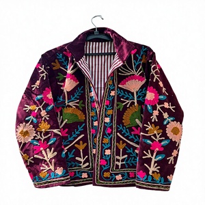 Chaqueta corta de invierno para mujer, de terciopelo, bordada a mano |   Abrigo Informal de Diseñador sin Cierre - Product Image 1
