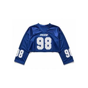 Haut court personnalisé pour femme avec logo, manches longues, épaules tombantes, maillot de football américain, impression par sublimation de qualité supérieure avec lettres - Product Image 2