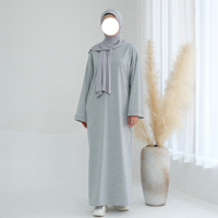 Toptan Loriya Kadın Elbiseleri Zarif Uzun Kollu Polyester Abaya Elbise Yeni Mütevazı Yan Cepli Müslüman Abaya Elbiseleri