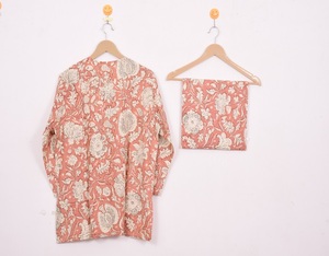 Ensemble de pyjamas en coton imprimé à la main de Jaipur, style vintage, boutonné, respirant, pour l'été - Product Image 5