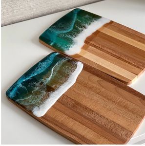 Tabla de servir de madera con resina epoxi de primera calidad con patrones naturales únicos – Decoración y accesorios multiusos para mesa de quesos y frutas - Product Image 5