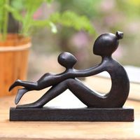 Sculpture en aluminium coulé qui émerge d'une forme contrôlée, d'une tension mesurée et d'une autorité silencieuse de l'expression moderne.