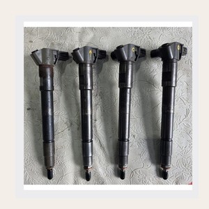 Juego de 4 inyectores de combustible compatibles con Hyundai Kia D4CB CRDI, inyectores de combustible diésel 33800 W0290, piezas de automóvil coreanas usadas - Product Image 6