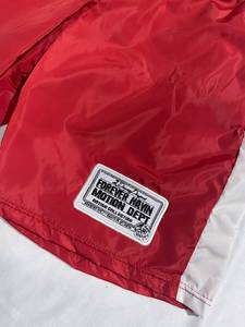 Conjunto Deportivo Rojo de Manga Corta con Cierre Frontal y Logotipo, Estilo Deportivo, Unisex para Adultos, Ropa de Verano, Diseño 2 en 1, Resistente al Viento y Ligero - Product Image 3