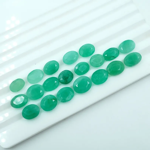 Lot de pierres précieuses rubis vertes facettées, forme ovale (37,5 carats, 20 pièces) HAYAAT GEMS, traitées thermiquement, 7x9mm & 8x10mm mélangées - Product Image 2