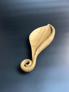 Plateau en bois à poignée incurvée, élégant plateau de service pour café, avec une présentation esthétique des aliments et une décoration de table, provenant d'Inde - Product Image 4