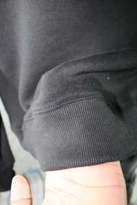 Sudadera Cuello Alto KENNY BLACK 100% NEGRO con Apliques Bordados, Sudadera de Cuello Ancho con Hilos Finos - Product Image 6