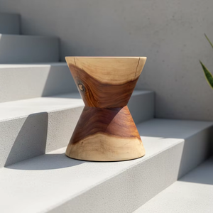 เก้าอี้ไม้ฮัน ดีไซน์ทันสมัย ทนทาน ผลิตจากไม้สักคุณภาพพรีเมียม พร้อมการเคลือบผิวแบบธรรมชาติรักษ์โลก เหมาะสำหรับห้องนั่งเล่นในอพาร์ตเมนต์และตกแต่งภายในเชิงพาณิชย์ - Product Image 3