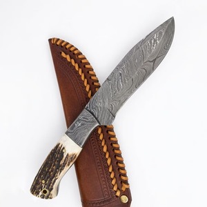 Cuchillo de Acero de Damasco Personalizado, Cuchillo Bowie de Caza con Mango de Cuerno, Hoja Fija para Supervivencia al Aire Libre - Product Image 2