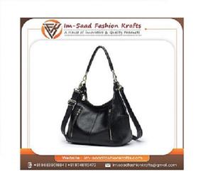 Bolso de Hombro de Cuero para Mujer, con Cadena Decorativa, Doble Correa y Tamaño Práctico para Uso Casual, Trabajo y Viajes - Product Image 1