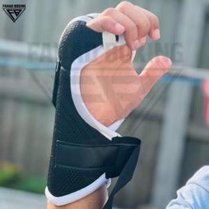Tenue d'arts martiaux bicolore 2026, rayée noir et blanc, en polyester respirant, pour entraînement de boxe unisexe à partir de 14 ans - Product Image 6