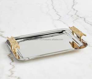 Plateau à chocolat en métal design unique pour servir des chocolats assortis lors des réunions de famille et des cérémonies de pendaison de crémaillère - Product Image 1