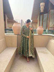 Ensemble ANARKALI avec pantalon et dupatta, broderie lourde en sequins de 5 mm, style Fandy, tenue traditionnelle indienne, pour soirée, vintage - Product Image 4