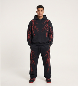 Conjunto de Sudadera con Capucha y Pantalones Azul Granate para Hombre con Patrón Bordado de Rayo, Chándal Estilo Urbano - Product Image 5