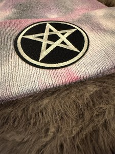 Bonnet d'hiver tendance pour adultes – Taille personnalisée, couleur unie, prix de gros, service OEM, style urbain, bonnets tie-dye - Product Image 3