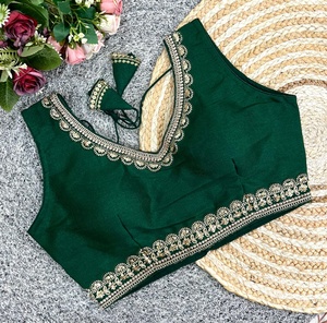 Blusa moderna con cuello en V, con lentejuelas, bordado con hilo y detalles en jari. La blusa tiene espalda abierta, media manga lisa y una blusa interior adjunta. - Product Image 6