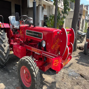 Tracteur à roues 4x4 Mahindra haute performance avec composants de moteur, boîte de vitesses et pompe optimisés 45 CV - Product Image 1