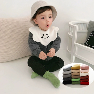 Chaussettes bébé en coton doux tricoté pour usage quotidien, disponibles en plusieurs couleurs, respirantes, style chaussettes mi-hautes mignonnes pour tout-petits, antidérapantes et écologiques - Product Image 5