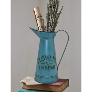 Pichet à fleurs vintage en métal galvanisé bleu avec poignée décorative, style shabby chic français, pour la maison, les mariages et les arrangements floraux de jardin - Product Image 1