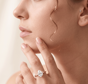 Anillo de Compromiso con Diamante Corte Pera, Clásico para Mujer, Diamantes Cultivados en Laboratorio - Product Image 6