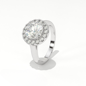 แหวนหมั้นเพชรทรงกลมเจียระไนแบบบริลเลียนท์ 14K ทองคำ ประดับด้วยเพชรแล็บโกรว์ รุ่น Aarinya Solstice of Golden Radiance Halo - Product Image 5