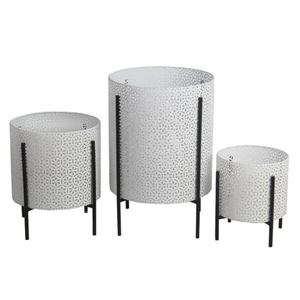 Pot de fleurs moderne en métal noir avec support doré, élégant pot rond en fer pour plantes d'intérieur, d'extérieur et pour la décoration de la maison et du jardin. - Product Image 5