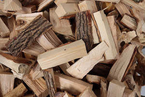 Suministro a granel de leña natural de roble, abedul, pino y eucalipto para chimeneas, estufas de leña, calefacción exterior y barbacoas a precios competitivos. - Product Image 4