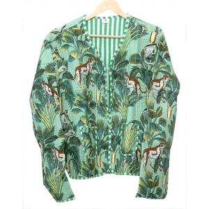 Chaqueta Corta Acolchada de Punto para Mujer, Estilo Boho, Estampado Floral a Rayas, Cierre de Botones Hecho a Mano, Unisex, Regalo - Product Image 6