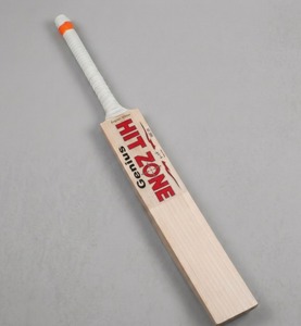 Bate de Críquet HIT ZONE Ligero y Duradero de Madera de Sauce Inglés para Bola Dura, Uso Profesional en Partidos y Entrenamientos - Product Image 1