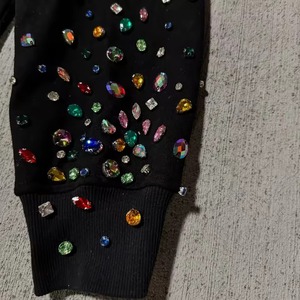 Ensemble de survêtement personnalisé pour homme - Sweat à capuche et pantalon de jogging coupe classique, impression sérigraphiée, détails en strass, vêtements de sport tendance - Product Image 6