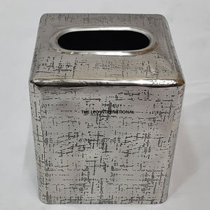 Boîte à mouchoirs en métal de forme carrée, pour restaurants, hôtels, maison et cuisine, porte-boîtes à mouchoirs pour comptoir, en vente - Product Image 1